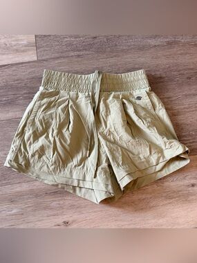 CALIA Shorts in Sage Green - Size XS